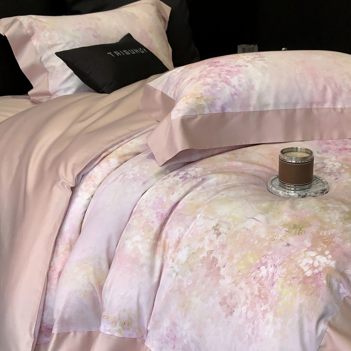 91家纺网 家纺一手货源 找家纺 太古汇家居 2026新款高支高密长绒棉专版数码印花四件套-会员260/280 券后控价——券后不低于348（严格按照控价） 沁园花语-粉色