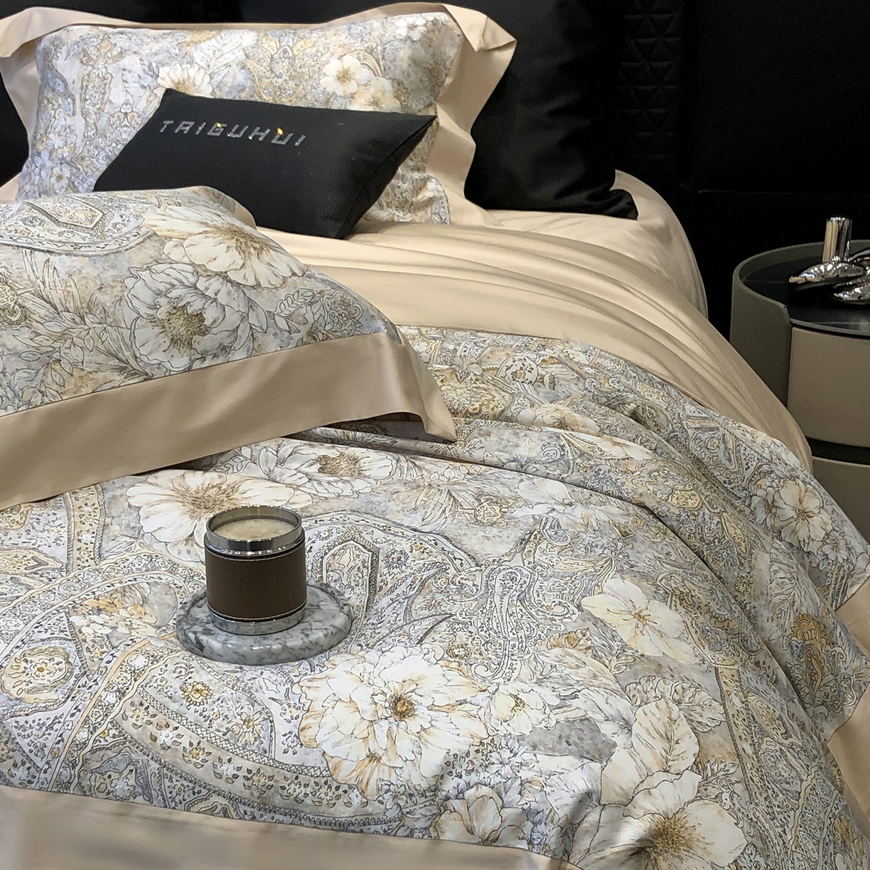 91家纺网 家纺一手货源 找家纺 太古汇家居 2026新款数码印花新疆东方棉系列四件套-会员260/280 券后控价——券后不低于348（严格按照控价） 普罗旺斯-卡其