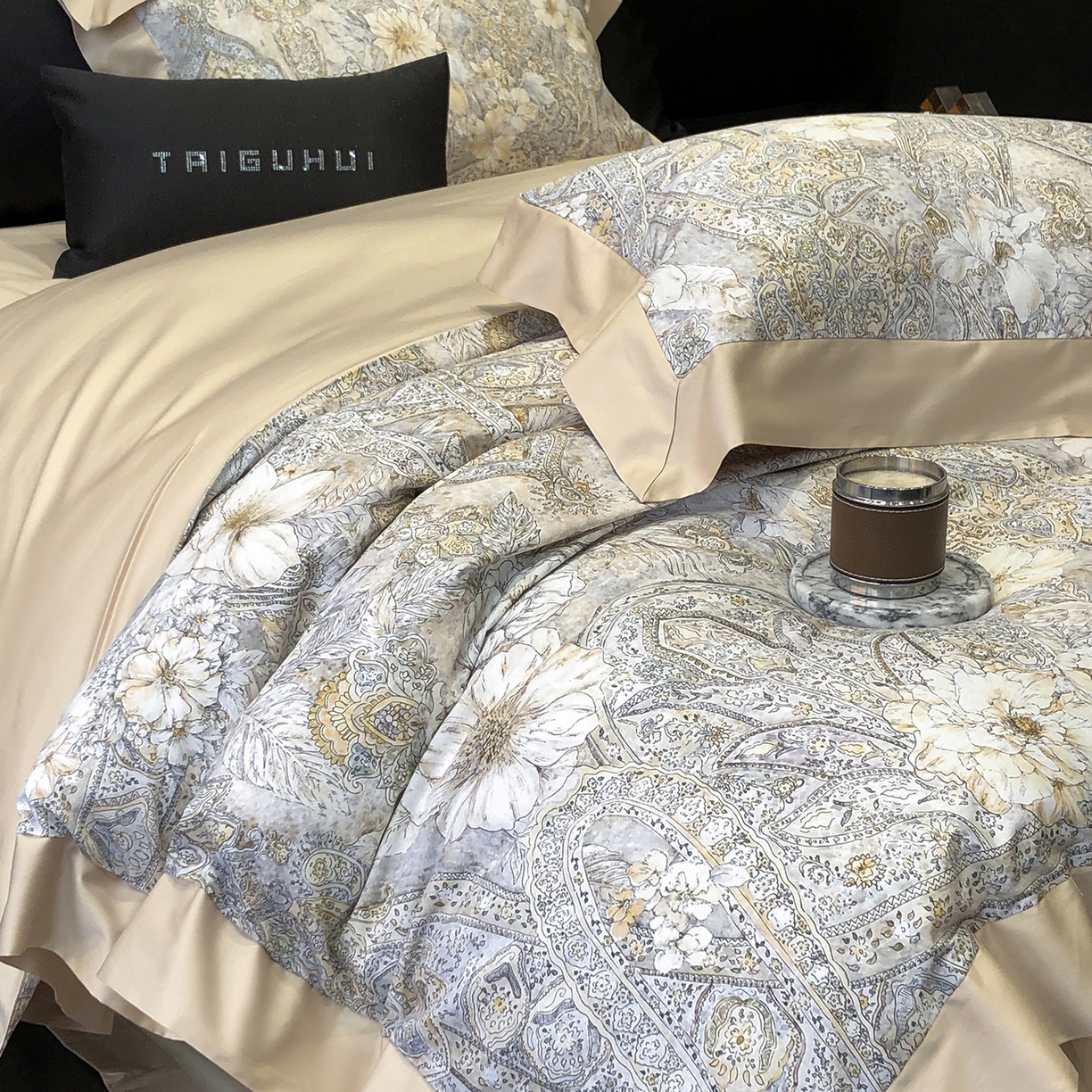 91家纺网 家纺一手货源 找家纺 太古汇家居 2026新款数码印花新疆东方棉系列四件套-会员260/280 券后控价——券后不低于348（严格按照控价） 普罗旺斯-卡其