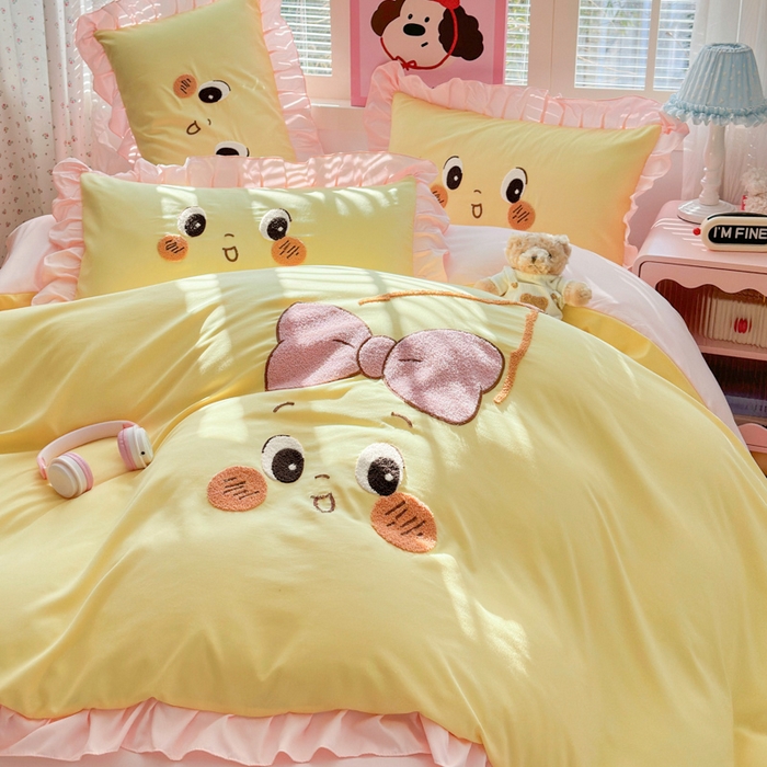 91家纺网 家纺一手货源 找家纺 （总）易禾家纺 2026新款韩版卡通可爱风水洗棉毛巾绣四件套系列（专版花型）