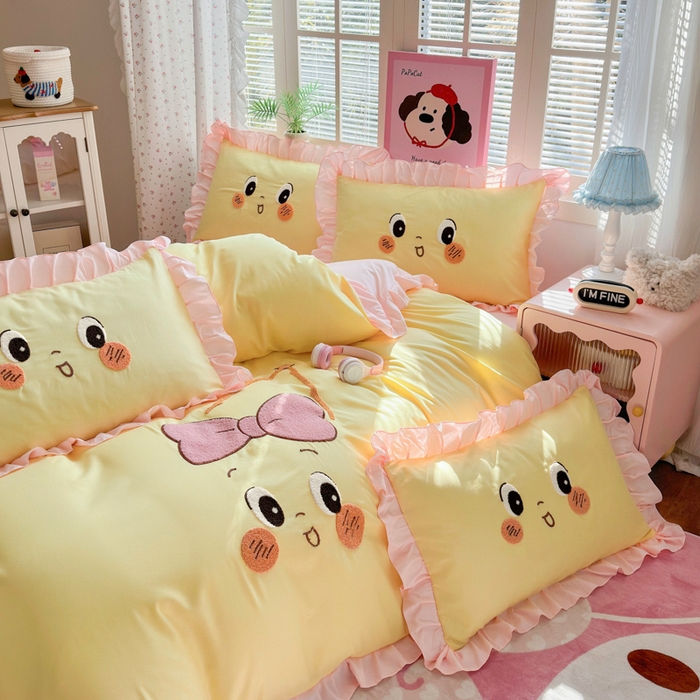 91家纺网 家纺一手货源 找家纺 （总）易禾家纺 2026新款韩版卡通可爱风水洗棉毛巾绣四件套系列（专版花型）