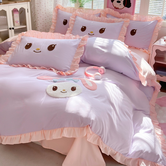 91家纺网 家纺一手货源 找家纺 易禾家纺 2026新款韩版卡通可爱风水洗棉毛巾绣四件套系列（专版花型） 小奶狗-紫粉