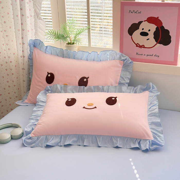 91家纺网 家纺一手货源 找家纺 易禾家纺 2026新款韩版卡通可爱风水洗棉毛巾绣四件套系列（专版花型） 小奶狗-粉蓝