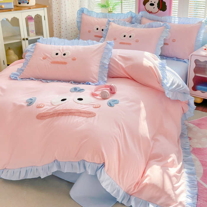 91家纺网 家纺一手货源 找家纺 易禾家纺 2026新款韩版卡通可爱风水洗棉毛巾绣四件套系列（专版花型） 大嘴鱼-浅蓝