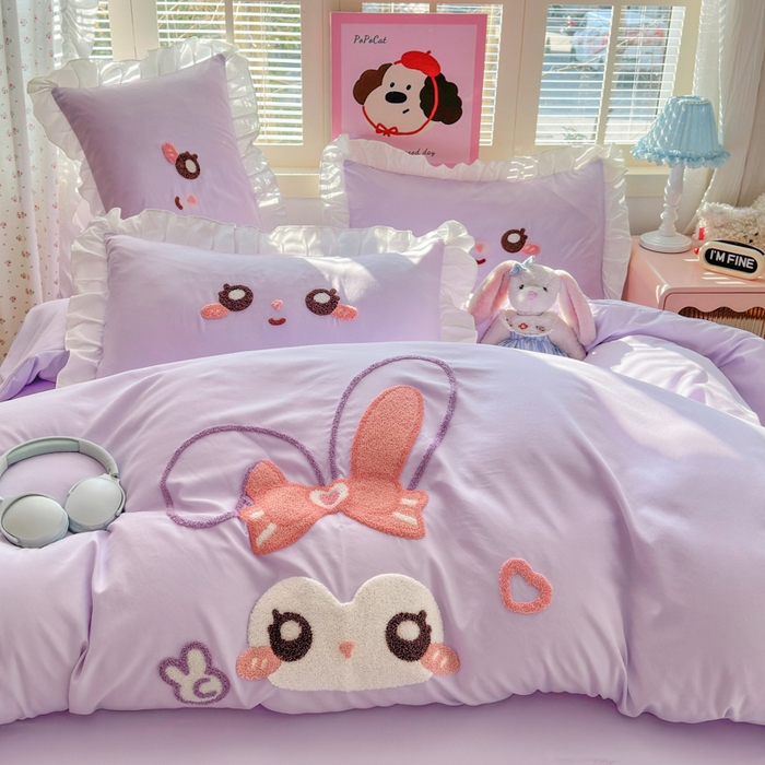91家纺网 家纺一手货源 找家纺 易禾家纺 2026新款韩版卡通可爱风水洗棉毛巾绣四件套系列（专版花型） 大耳兔-浅紫