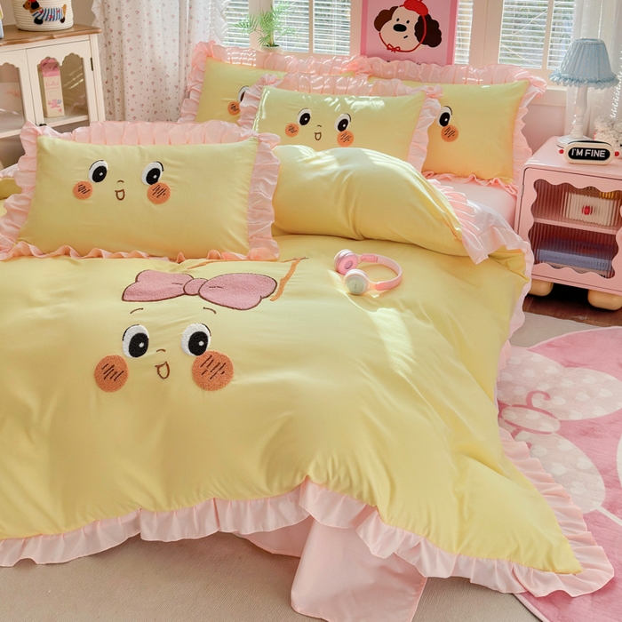 91家纺网 家纺一手货源 找家纺 易禾家纺 2026新款韩版卡通可爱风水洗棉毛巾绣四件套系列（专版花型） 星空梦-黄粉