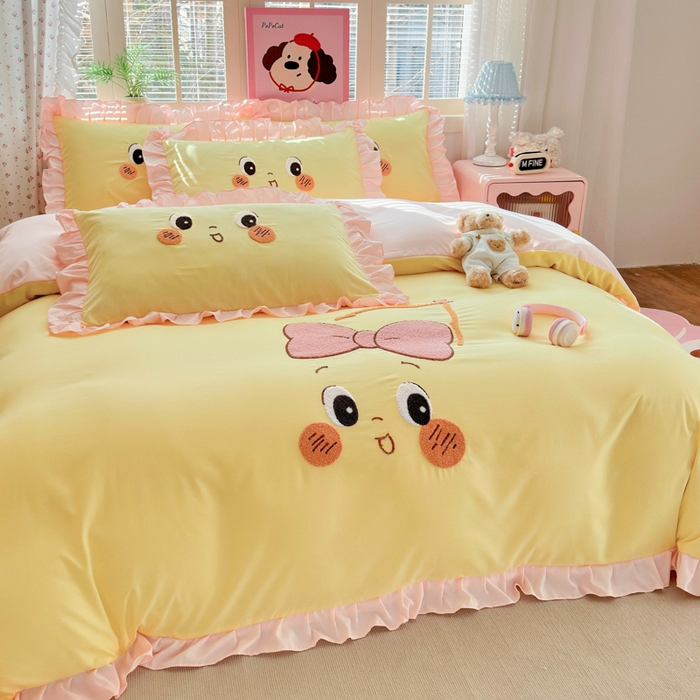 91家纺网 家纺一手货源 找家纺 易禾家纺 2026新款韩版卡通可爱风水洗棉毛巾绣四件套系列（专版花型） 星空梦-黄粉