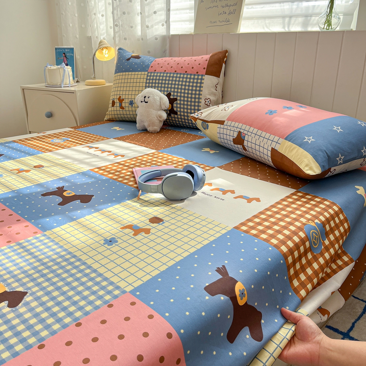 91家纺网 家纺一手货源 找家纺 桃子家居 2026新款纯棉全棉单品印花卡通可爱少女床单床笠枕套系列 棉单品-彩格小马