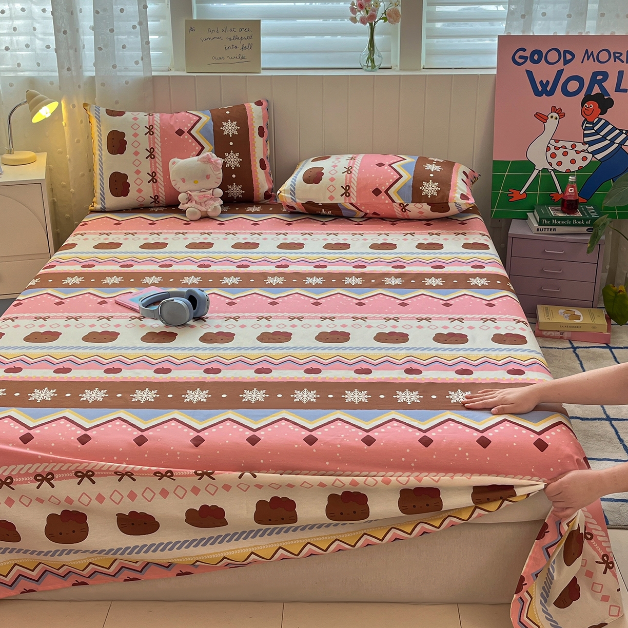 91家纺网 家纺一手货源 找家纺 桃子家居 2026新款纯棉全棉单品印花卡通可爱少女床单床笠枕套系列 棉单品-粉粉黑皮猫