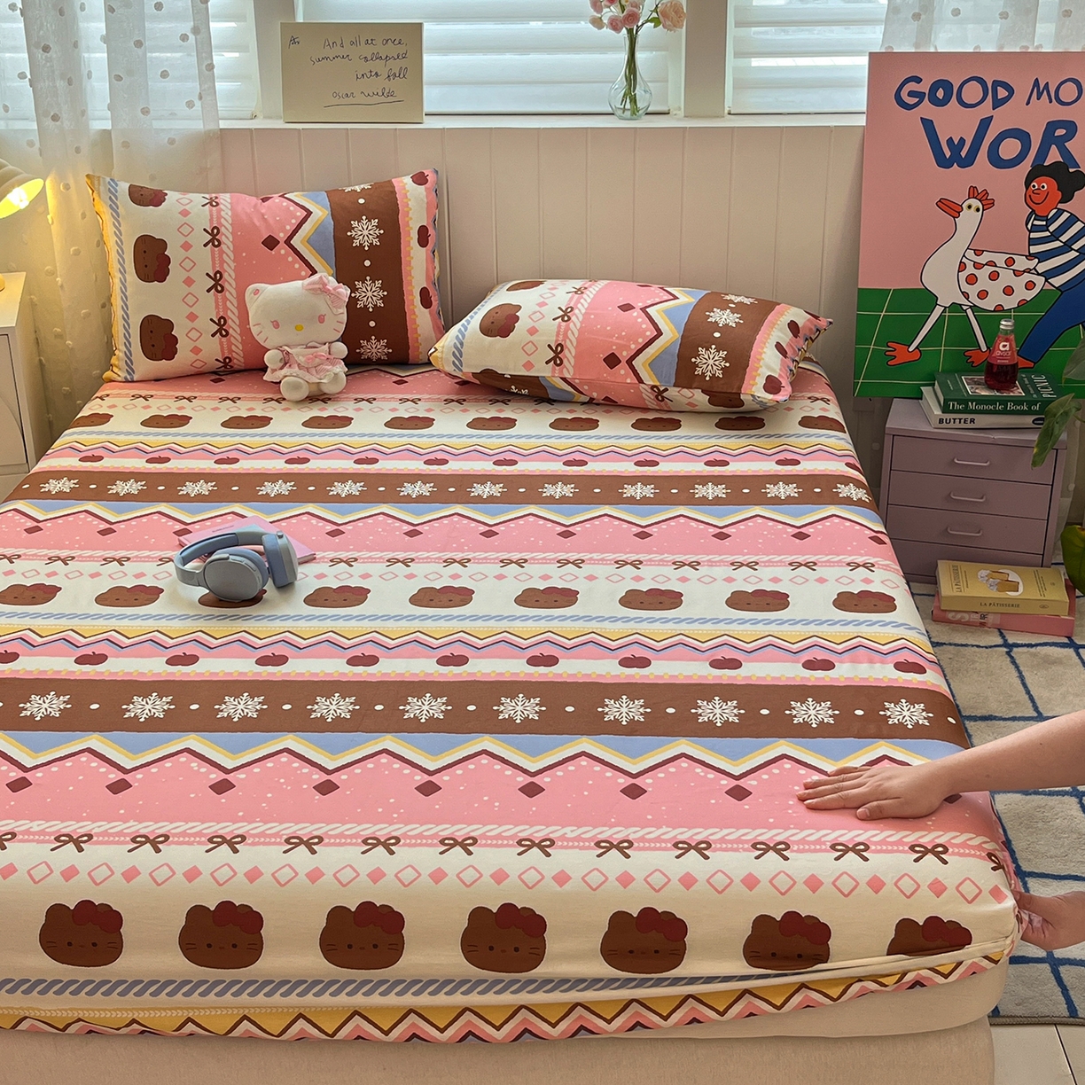 91家纺网 家纺一手货源 找家纺 桃子家居 2026新款纯棉全棉单品印花卡通可爱少女床单床笠枕套系列 棉单品-粉粉黑皮猫