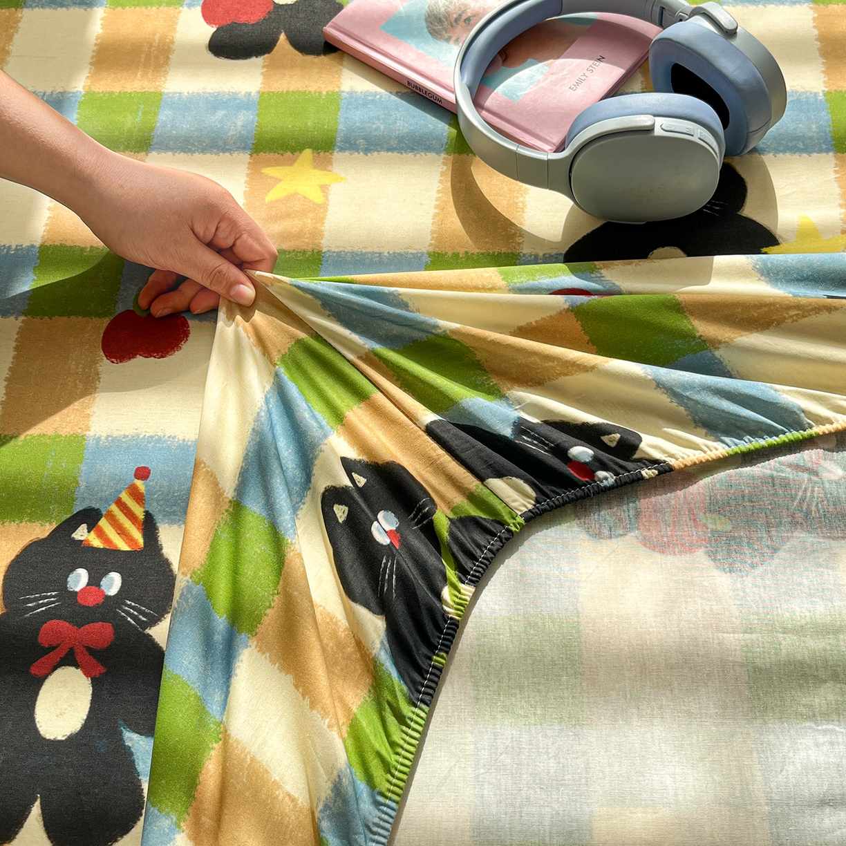 91家纺网 家纺一手货源 找家纺 桃子家居 2026新款纯棉全棉单品印花卡通可爱少女床单床笠枕套系列 棉单品-复古哈曼猫