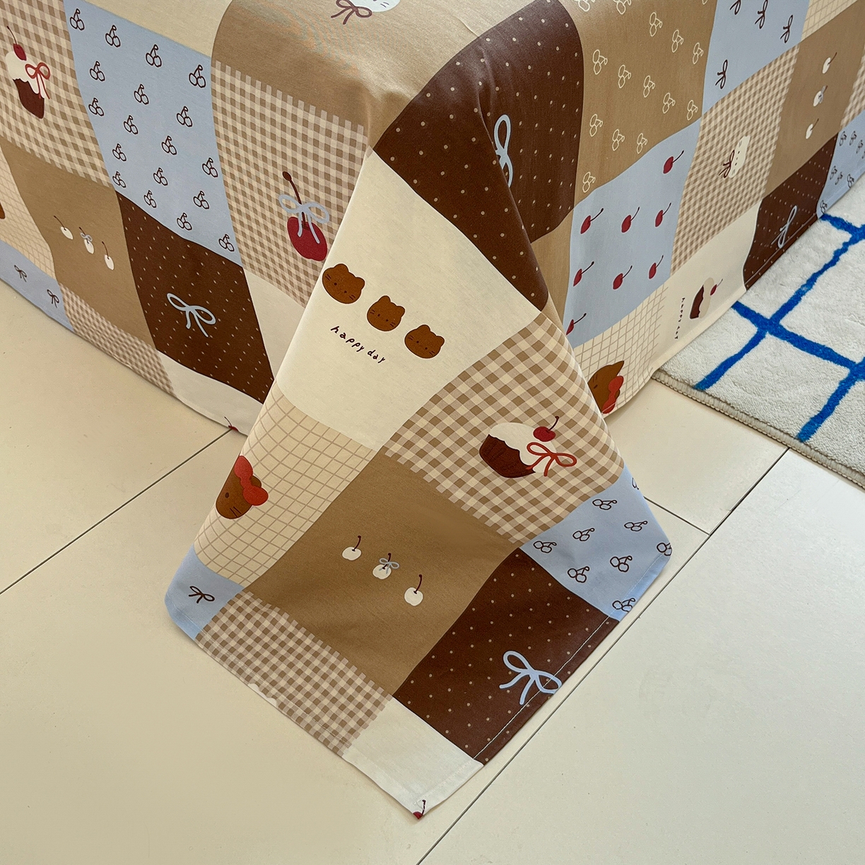 91家纺网 家纺一手货源 找家纺 桃子家居 2026新款纯棉全棉单品印花卡通可爱少女床单床笠枕套系列 棉单品-可可黑皮猫