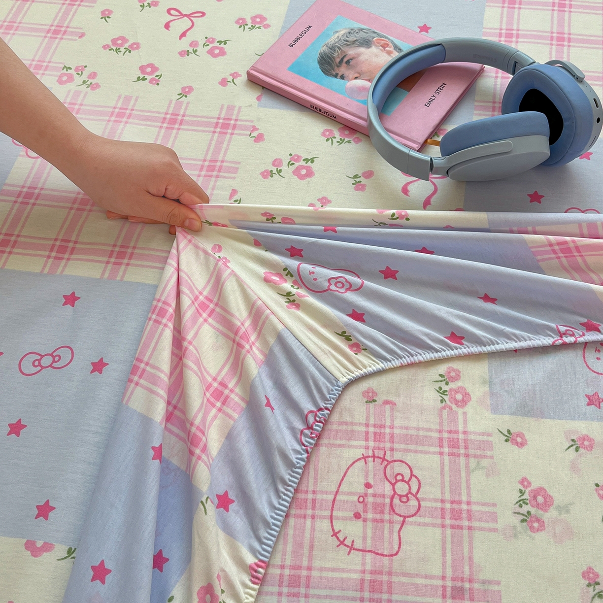 91家纺网 家纺一手货源 找家纺 桃子家居 2026新款纯棉全棉单品印花卡通可爱少女床单床笠枕套系列 棉单品-蓝粉甜心