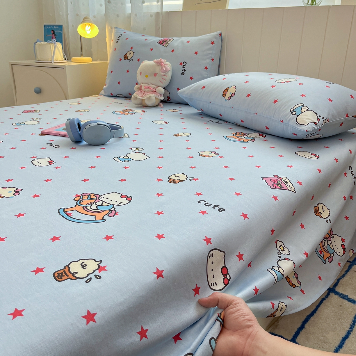 91家纺网 家纺一手货源 找家纺 桃子家居 2026新款纯棉全棉单品印花卡通可爱少女床单床笠枕套系列 棉单品-摇摇马猫咪