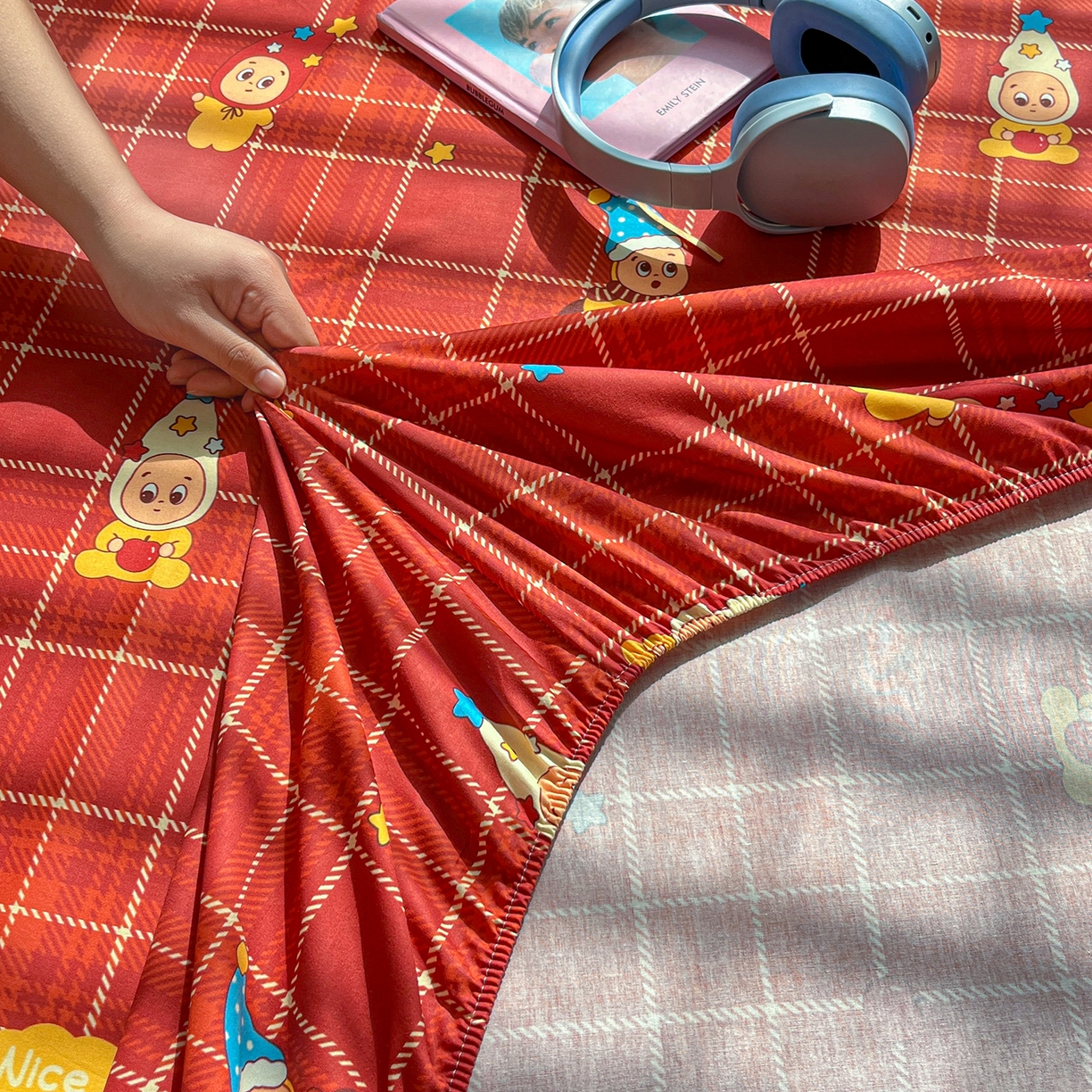 91家纺网 家纺一手货源 找家纺 桃子家居 2026新款纯棉全棉单品印花卡通可爱少女床单床笠枕套系列 棉单品-棕糖星星