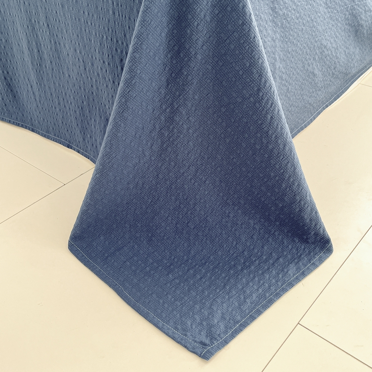 91家纺网 家纺一手货源 找家纺 玉海棠家纺 2026新款直播爆款高品质高克重泡泡纱泡芙纱四件套 蓝调心心