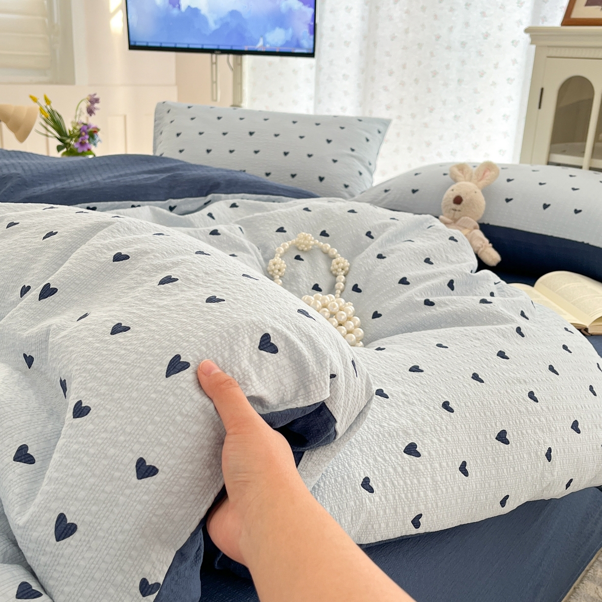 91家纺网 家纺一手货源 找家纺 玉海棠家纺 2026新款直播爆款高品质高克重泡泡纱泡芙纱四件套 蓝调心心