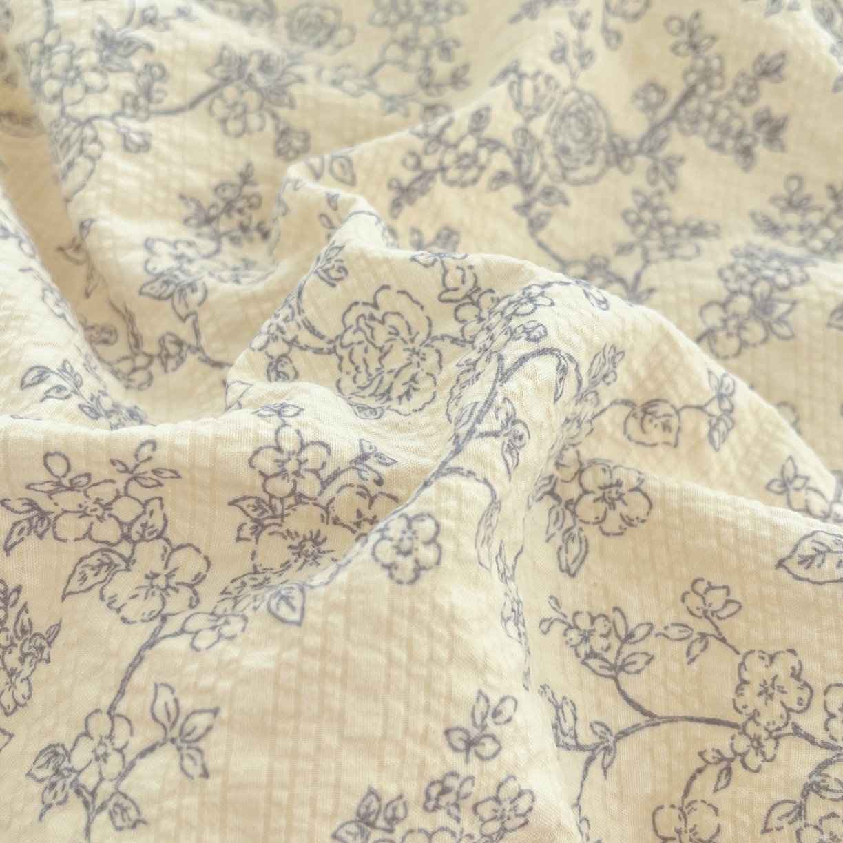 91家纺网 家纺一手货源 找家纺 玉海棠家纺 2026新款直播爆款高品质高克重泡泡纱泡芙纱四件套 连里枝