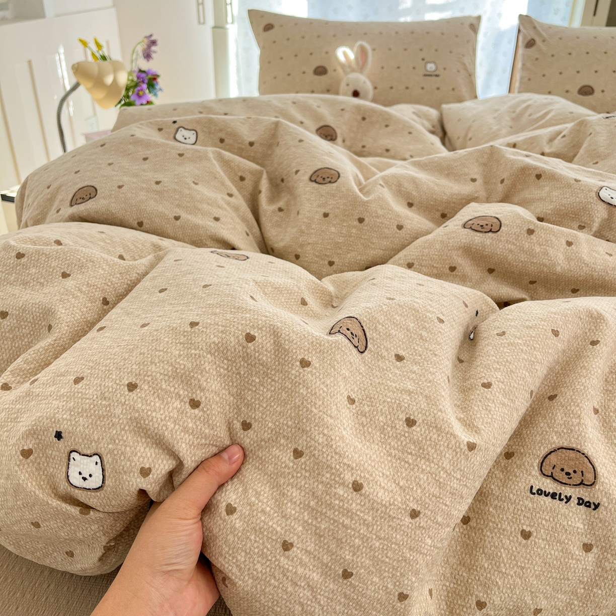 91家纺网 家纺一手货源 找家纺 玉海棠家纺 2026新款直播爆款高品质高克重泡泡纱泡芙纱四件套 猫狗心心