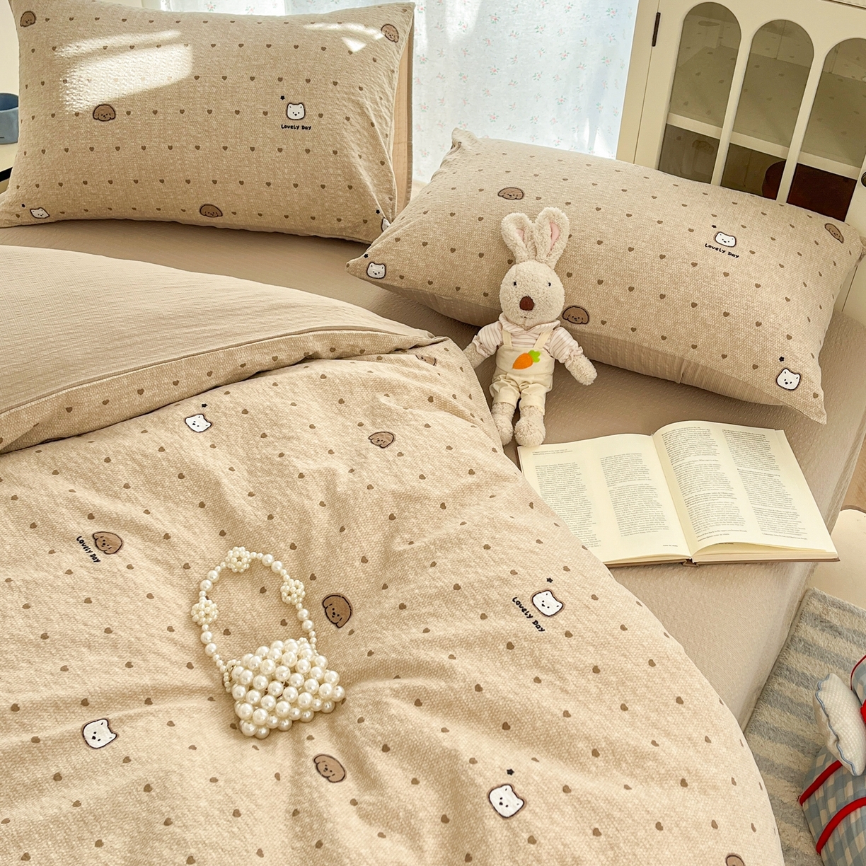 91家纺网 家纺一手货源 找家纺 玉海棠家纺 2026新款直播爆款高品质高克重泡泡纱泡芙纱四件套 猫狗心心