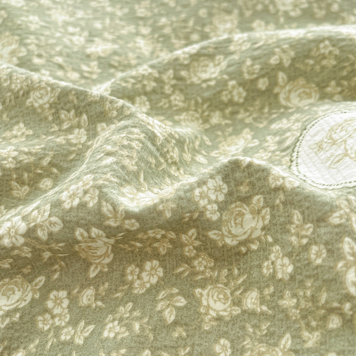 91家纺网 家纺一手货源 找家纺 玉海棠家纺 2026新款直播爆款高品质高克重泡泡纱泡芙纱四件套 玫瑰庄园