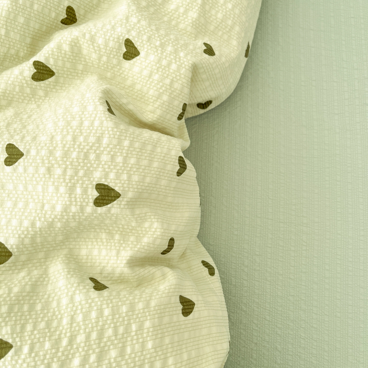 91家纺网 家纺一手货源 找家纺 玉海棠家纺 2026新款直播爆款高品质高克重泡泡纱泡芙纱四件套 抹茶爱心