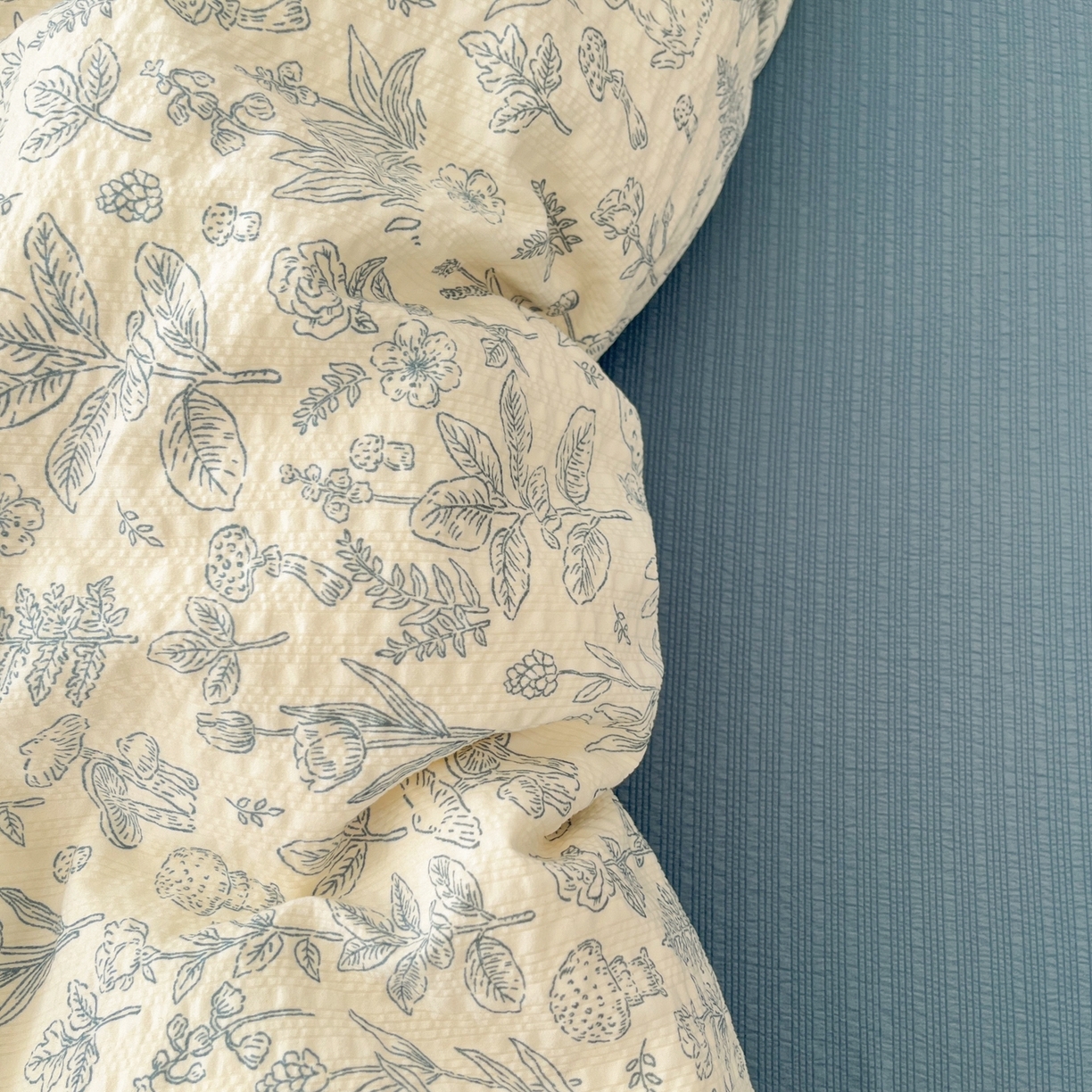 91家纺网 家纺一手货源 找家纺 玉海棠家纺 2026新款直播爆款高品质高克重泡泡纱泡芙纱四件套 浅陌