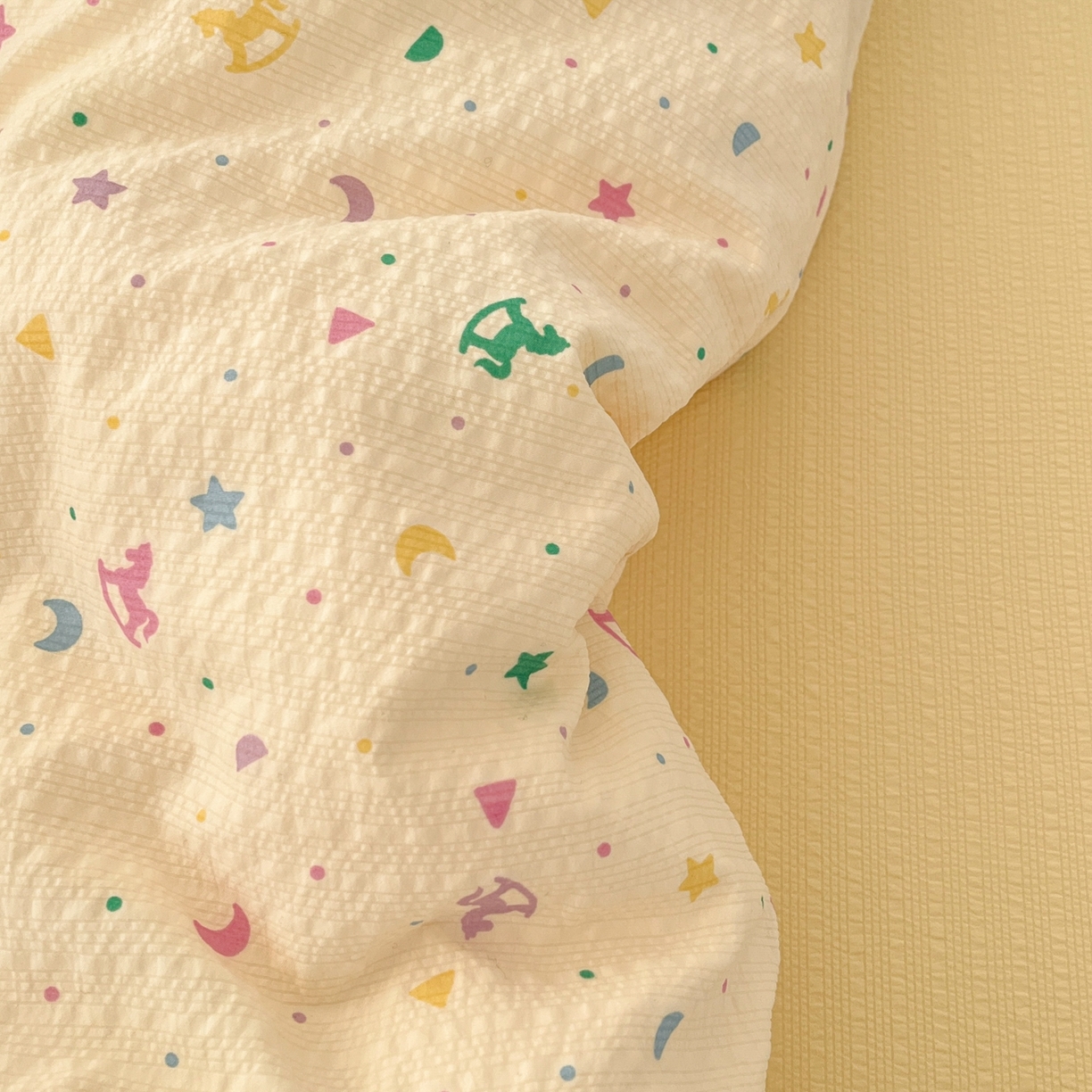 91家纺网 家纺一手货源 找家纺 玉海棠家纺 2026新款直播爆款高品质高克重泡泡纱泡芙纱四件套 童趣星空