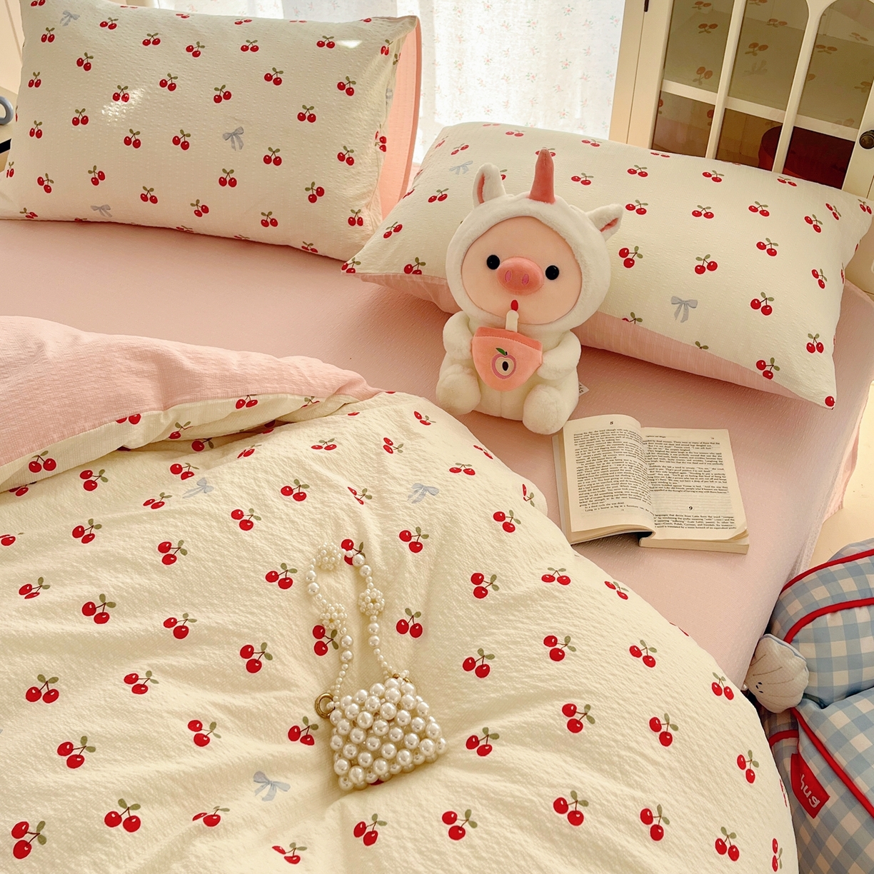 91家纺网 家纺一手货源 找家纺 玉海棠家纺 2026新款直播爆款高品质高克重泡泡纱泡芙纱四件套 小樱桃