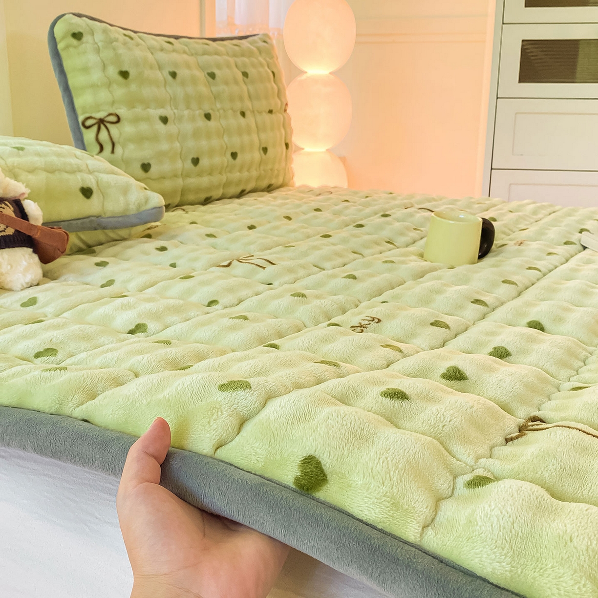 91家纺网 家纺一手货源 找家纺 （总）犇牛仓储供应链 2026新款A类牛奶绒豆豆绒泡泡印花冬被 被子被芯