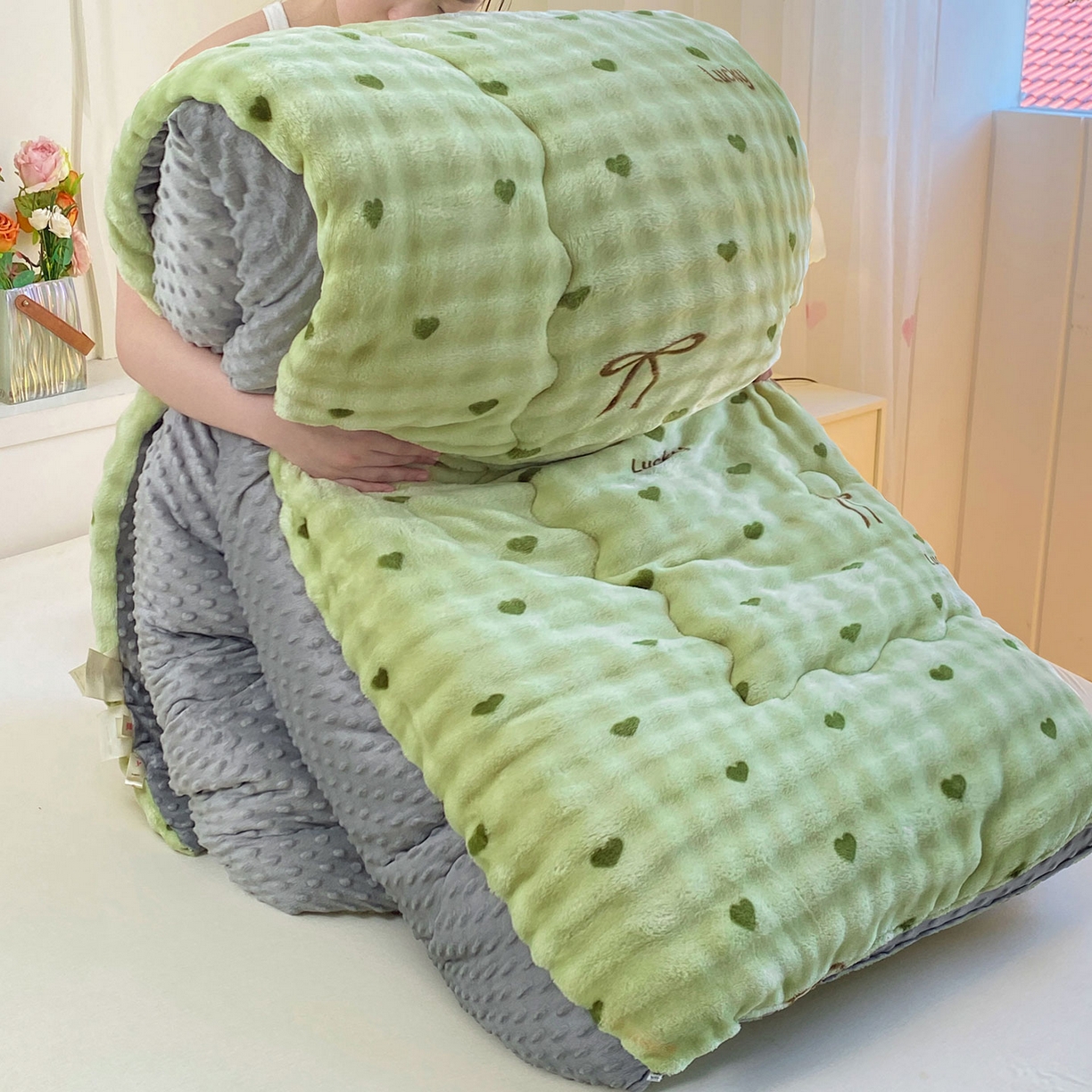 91家纺网 家纺一手货源 找家纺 （总）犇牛仓储供应链 2026新款A类牛奶绒豆豆绒泡泡印花冬被 被子被芯