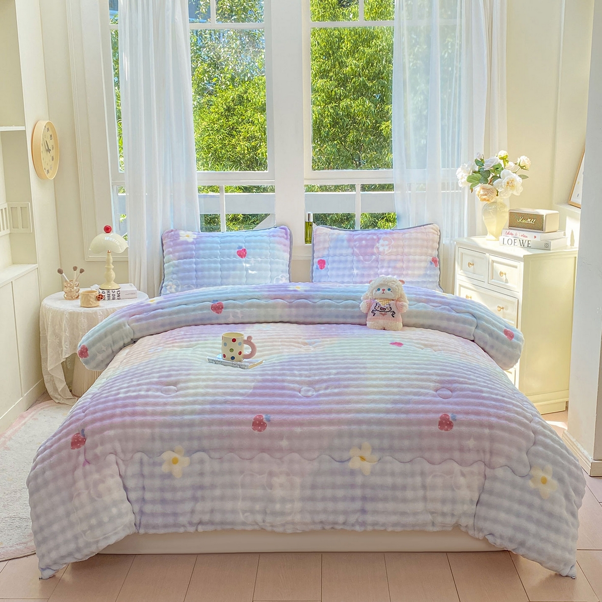 91家纺网 家纺一手货源 找家纺 犇牛仓储供应链 2026新款A类牛奶绒豆豆绒泡泡印花冬被 被子被芯 草莓KT【兔兔绒豆豆被】