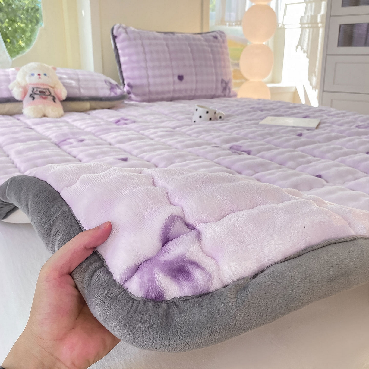 91家纺网 家纺一手货源 找家纺 犇牛仓储供应链 2026新款A类牛奶绒豆豆绒泡泡印花冬被 被子被芯 罗曼情节【兔兔绒豆豆被】