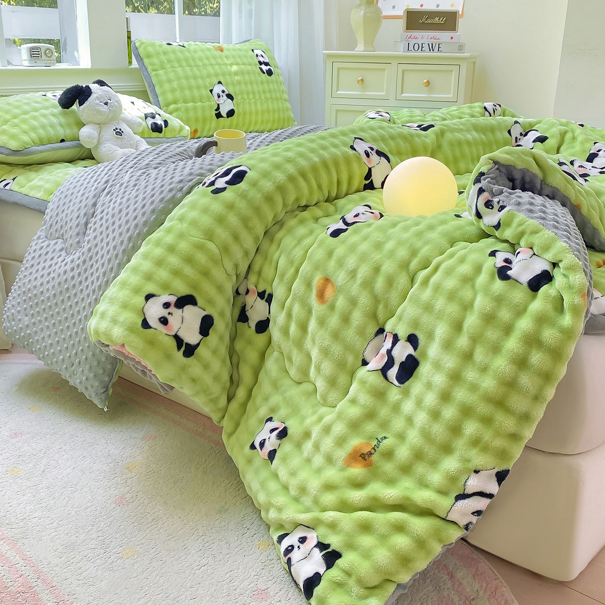 91家纺网 家纺一手货源 找家纺 犇牛仓储供应链 2026新款A类牛奶绒豆豆绒泡泡印花冬被 被子被芯 熊猫【兔兔绒豆豆被】