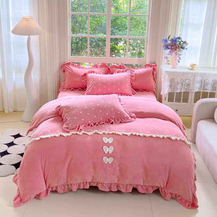 91家纺网 家纺一手货源 找家纺 （总）睡美人 2025韩版暖铂绒牛奶绒花边床裙床笠床单款四件套