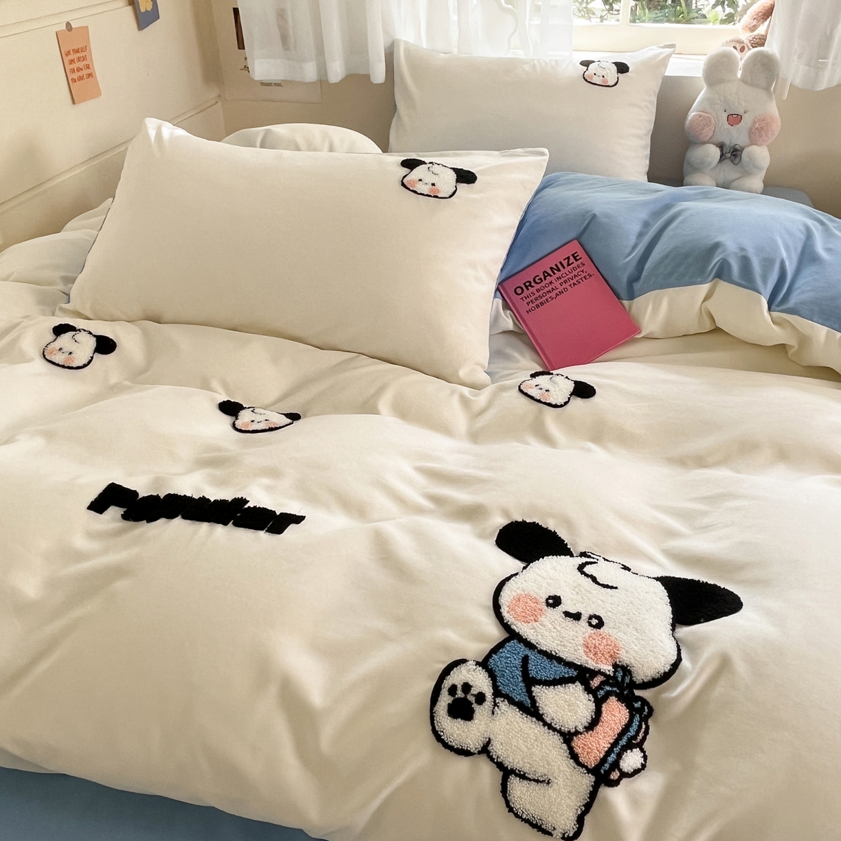 91家纺网 家纺一手货源 找家纺 优卡迪家纺馆 2026新款A类云锦棉毛巾绣四件套下载文件包含买家秀 俏俏狗-白