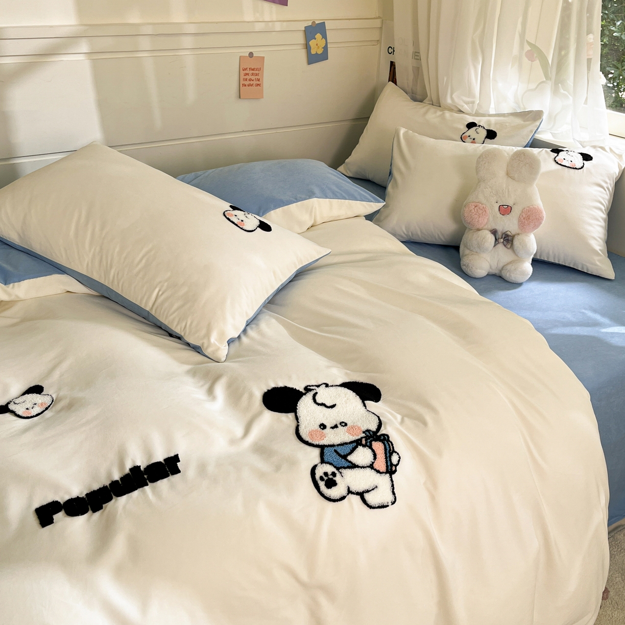 91家纺网 家纺一手货源 找家纺 优卡迪家纺馆 2026新款A类云锦棉毛巾绣四件套下载文件包含买家秀 俏俏狗-白