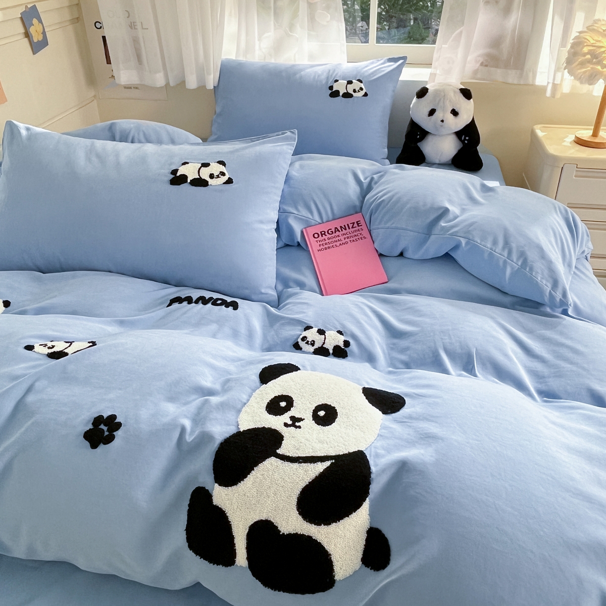 91家纺网 家纺一手货源 找家纺 优卡迪家纺馆 2026新款A类云锦棉毛巾绣四件套下载文件包含买家秀 熊猫宝贝-蓝