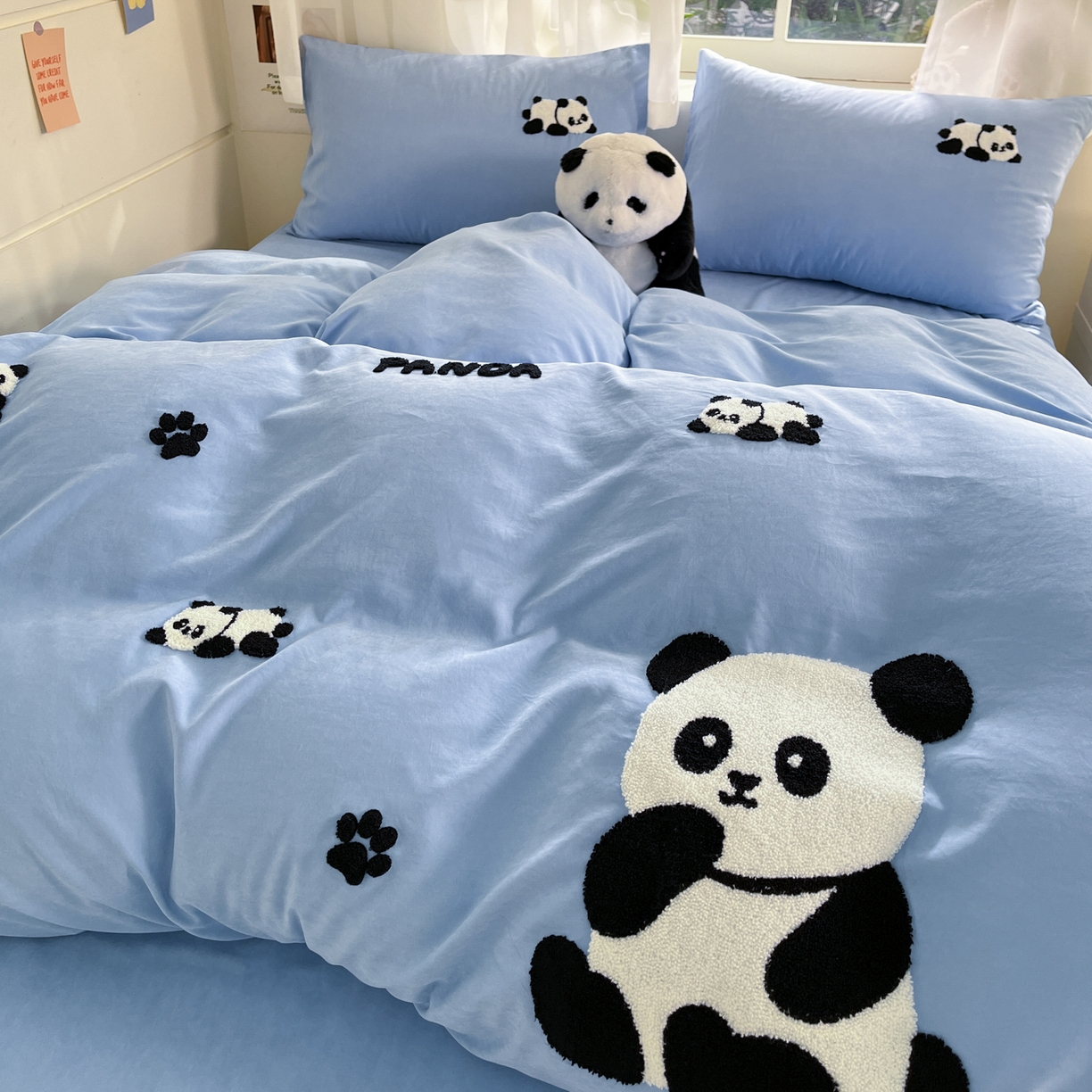 91家纺网 家纺一手货源 找家纺 优卡迪家纺馆 2026新款A类云锦棉毛巾绣四件套下载文件包含买家秀 熊猫宝贝-蓝