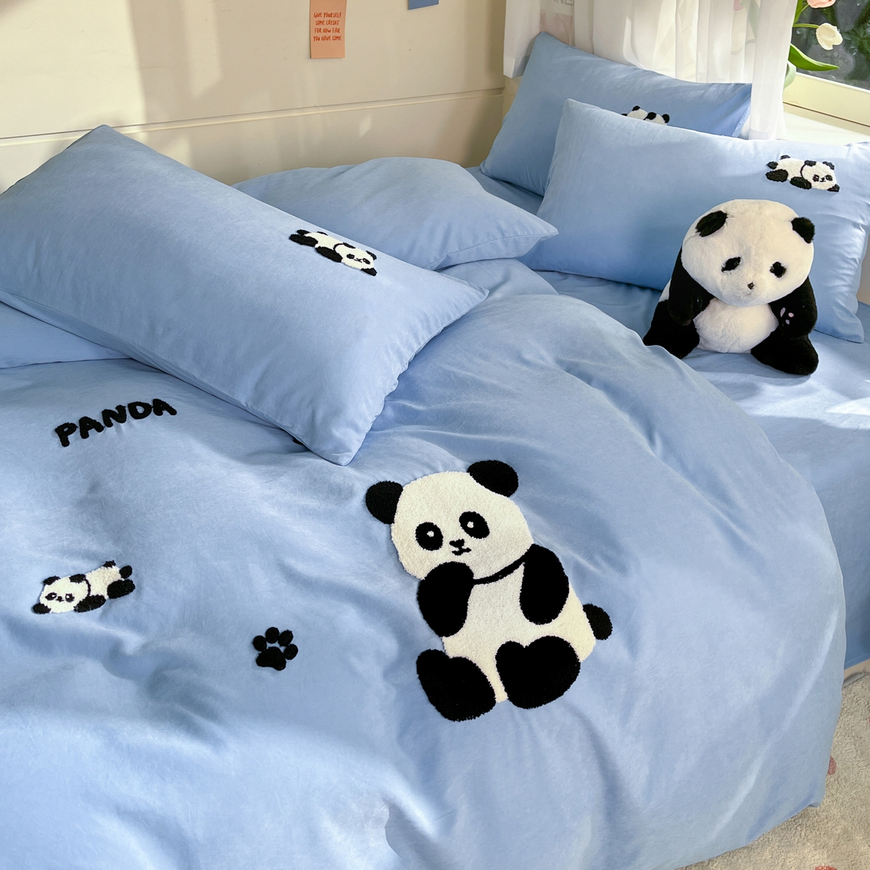 91家纺网 家纺一手货源 找家纺 优卡迪家纺馆 2026新款A类云锦棉毛巾绣四件套下载文件包含买家秀 熊猫宝贝-蓝