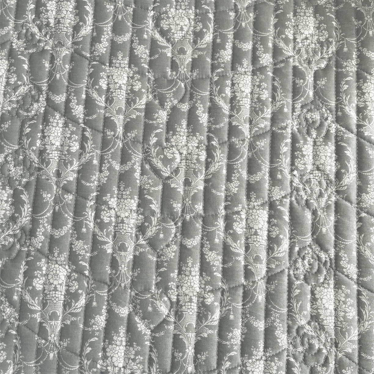 91家纺网 家纺一手货源 找家纺 （总）宜凡家纺 2026新款全棉夹棉印花床盖款三件套