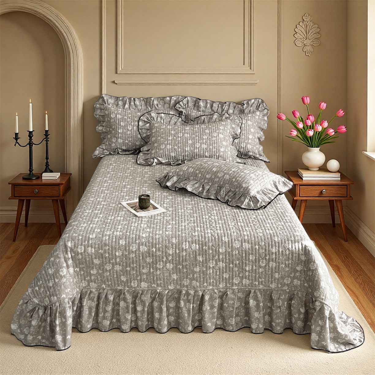 91家纺网 家纺一手货源 找家纺 宜凡家纺 2026新款全棉夹棉印花床盖款三件套 半岛玫瑰