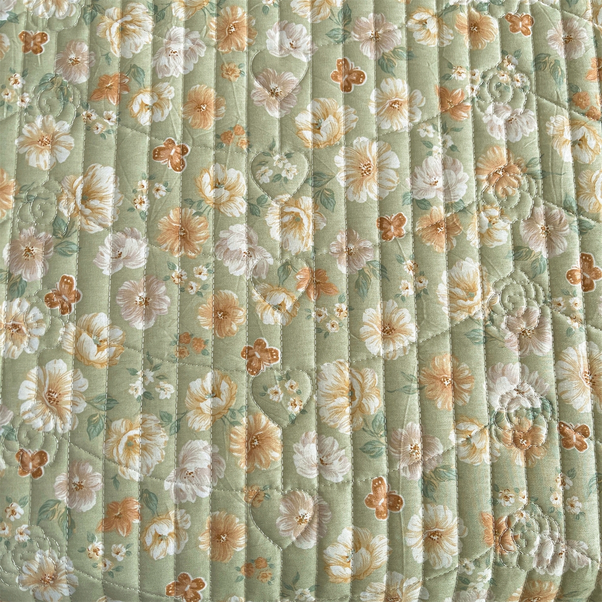 91家纺网 家纺一手货源 找家纺 宜凡家纺 2026新款全棉夹棉印花床盖款三件套 繁花锦年