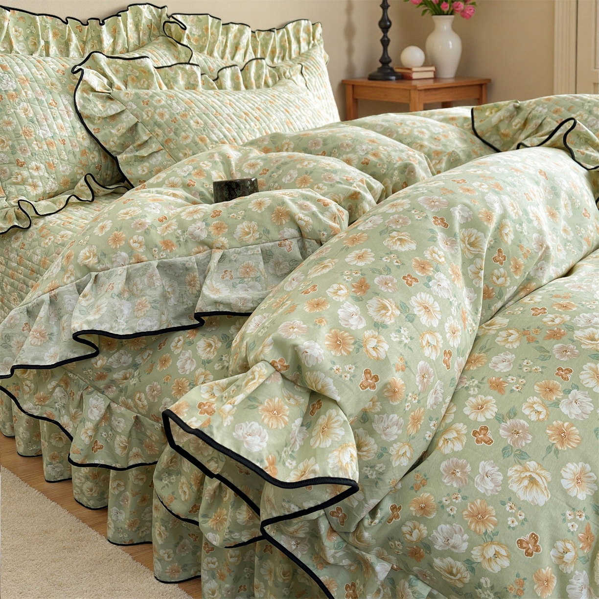 91家纺网 家纺一手货源 找家纺 宜凡家纺 2026新款全棉夹棉印花床盖款四件套 繁花锦年