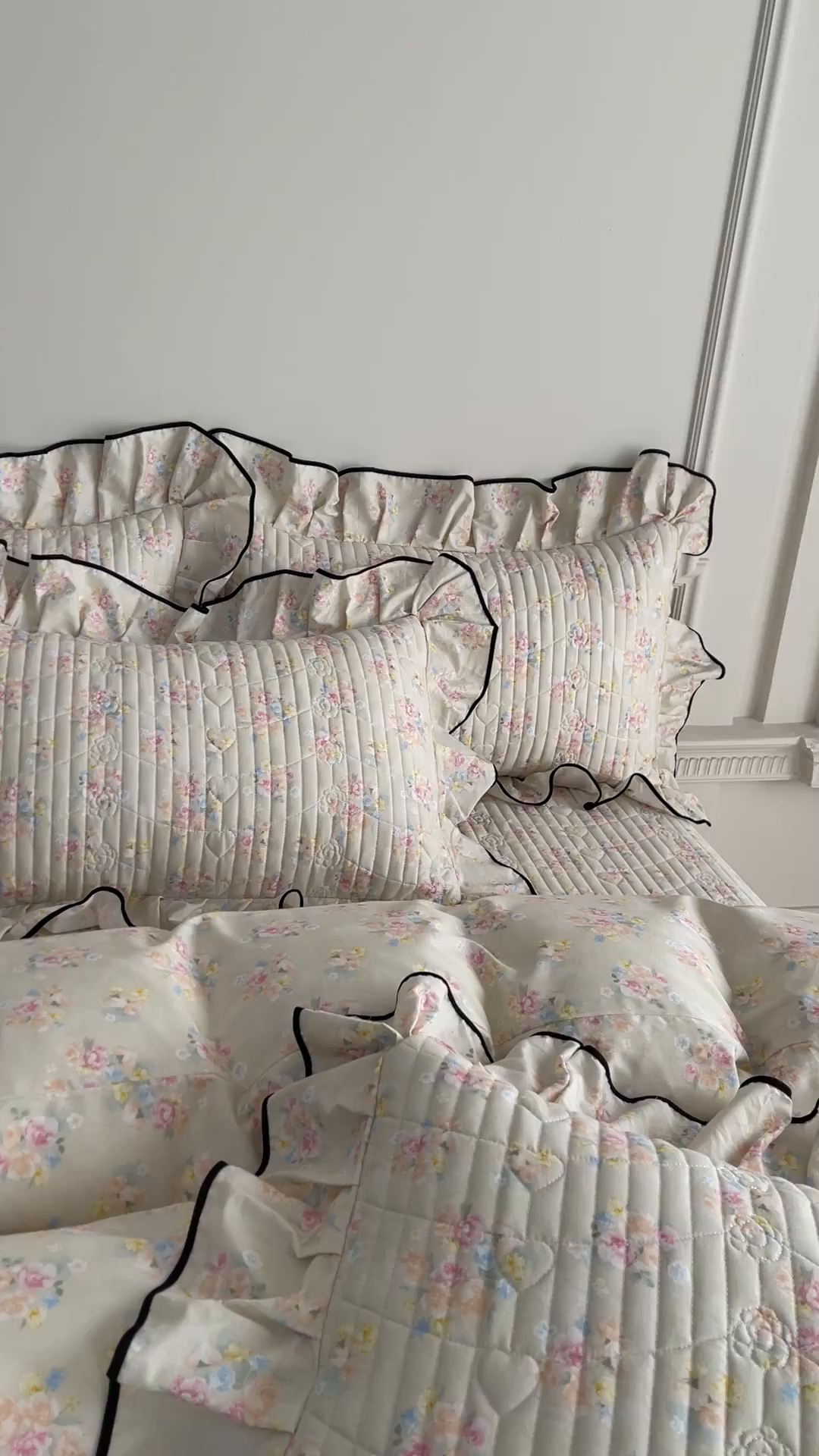 91家纺网 家纺一手货源 找家纺 宜凡家纺 2026新款全棉夹棉印花床盖款四件套 芳伊娜