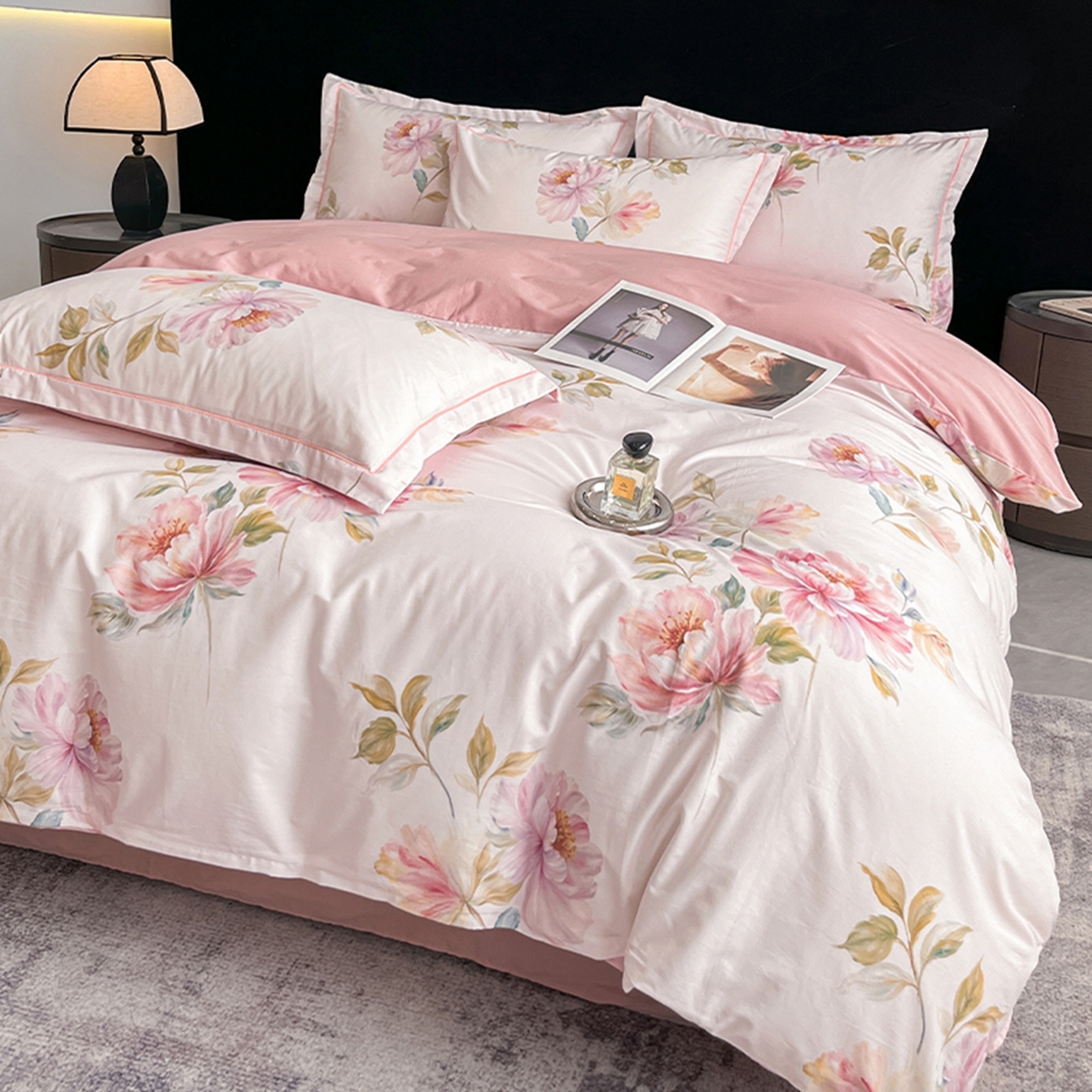 91家纺网 家纺一手货源 找家纺 格里芬家纺 2026新款全棉纯棉40S精梳棉13376印花四件套 南国佳人-粉