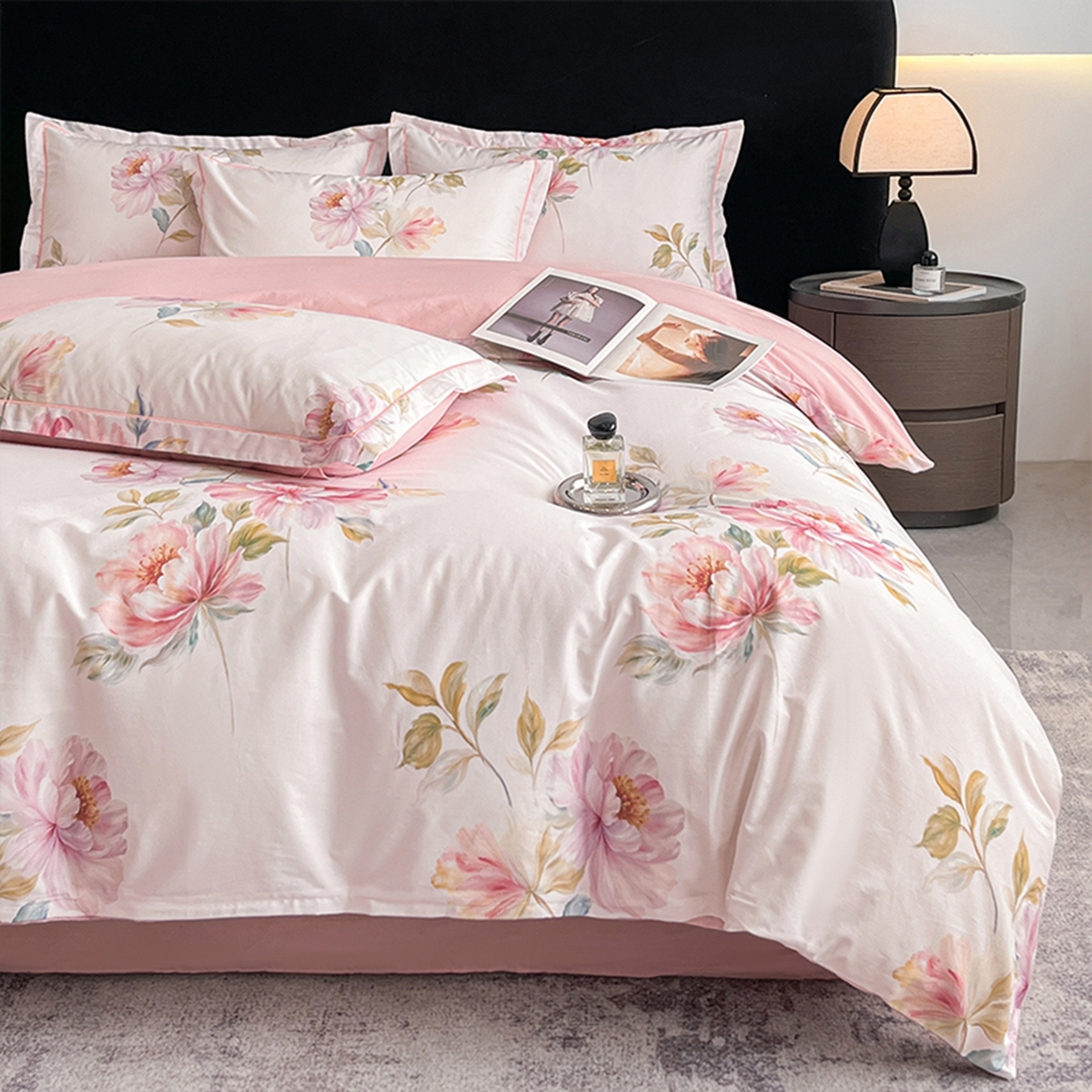 91家纺网 家纺一手货源 找家纺 格里芬家纺 2026新款全棉纯棉40S精梳棉13376印花四件套 南国佳人-粉