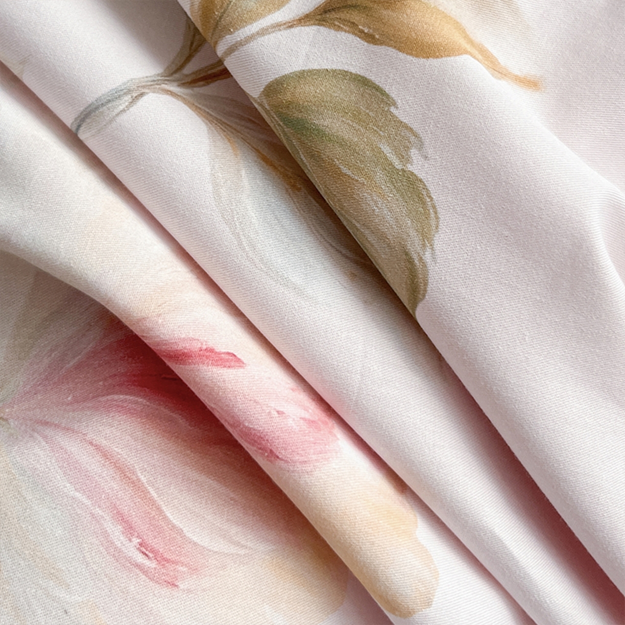 91家纺网 家纺一手货源 找家纺 格里芬家纺 2026新款全棉纯棉40S精梳棉13376印花四件套 南国佳人-粉