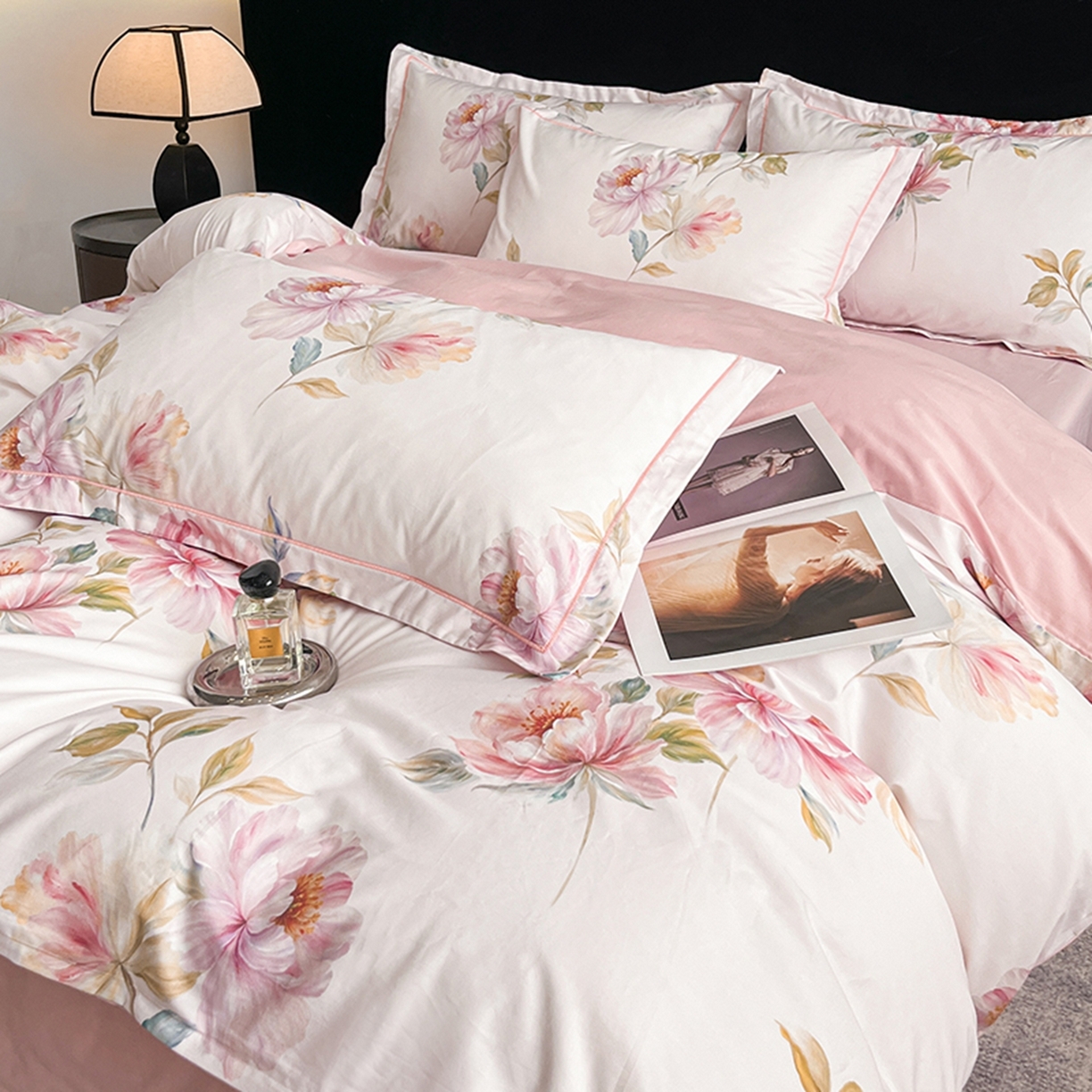 91家纺网 家纺一手货源 找家纺 格里芬家纺 2026新款全棉纯棉40S精梳棉13376印花四件套 南国佳人-粉