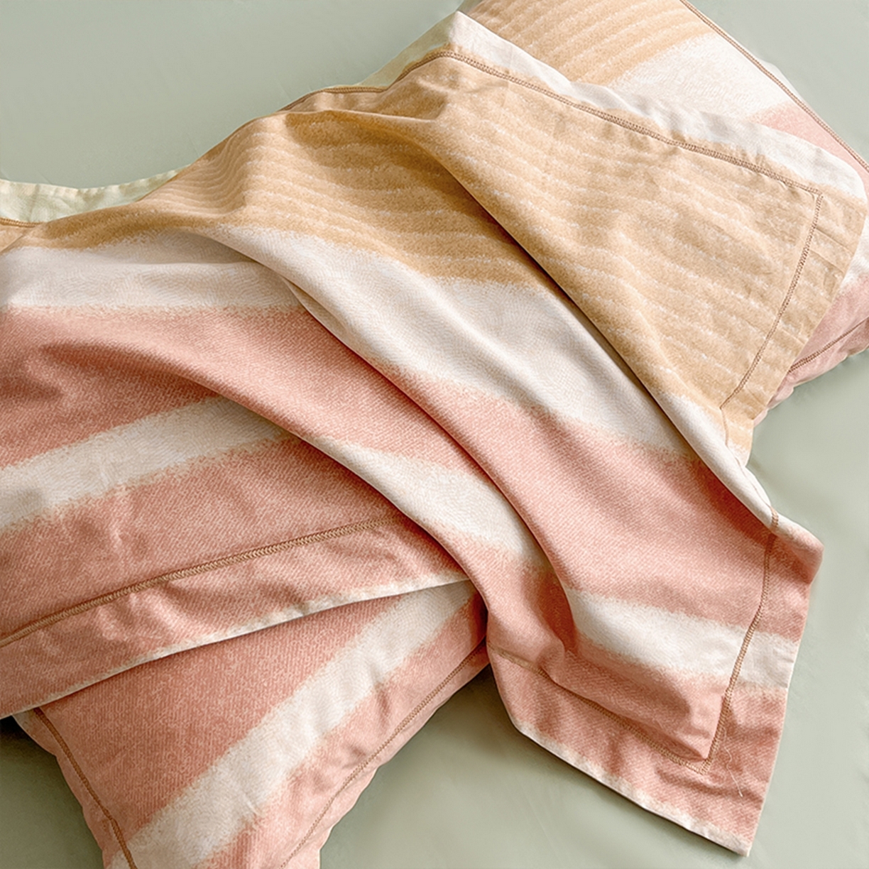 91家纺网 家纺一手货源 找家纺 格里芬家纺 2026新款全棉纯棉40S精梳棉13376印花四件套 暖冬